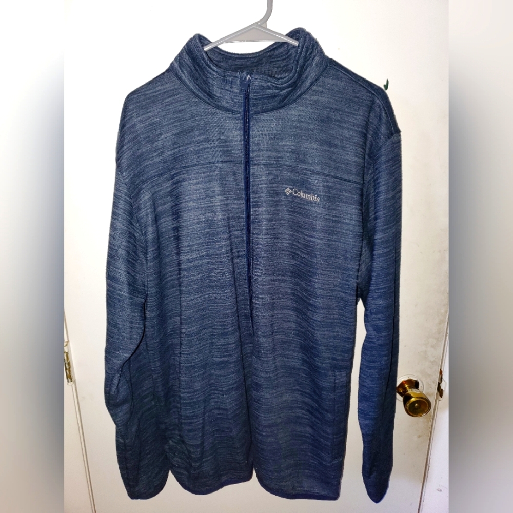 mens xl blue columbia sweatshirt, full zip.